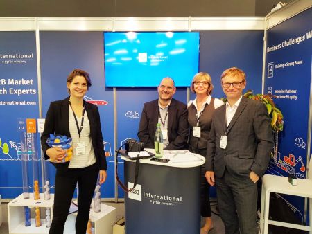 R&R19 stand